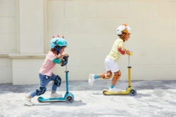 Micro Step Mini Micro Step Deluxe Aqua Led 10 Micro Step Mini Micro Step Deluxe Aqua Led -Hape || BIGJIGS || Goki Verkoopwinkel image 1215