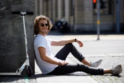 Micro Step Micro Speed+ Silver -Hape || BIGJIGS || Goki Verkoopwinkel image 1411