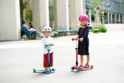 Micro Step Mini Micro Step Deluxe Inklapbaar Robijnroze 14 Micro Step Mini Micro Step Deluxe Inklapbaar Robijnroze -Hape || BIGJIGS || Goki Verkoopwinkel image 1514