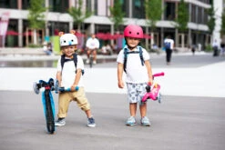 Micro Step Mini Micro Step Deluxe Inklapbaar Robijnroze 15 Micro Step Mini Micro Step Deluxe Inklapbaar Robijnroze -Hape || BIGJIGS || Goki Verkoopwinkel image 1515