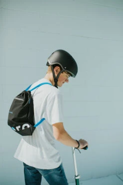 Micro Step Micro Sprite Forest Green LED -Hape || BIGJIGS || Goki Verkoopwinkel image 1522