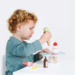 Le Toy Van Carlos Ice Cream Stand -Hape || BIGJIGS || Goki Verkoopwinkel image 497