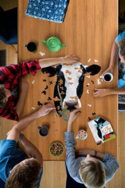Madd Capp Puzzel Koe I AM Cow Poster Size 300pcs -Hape || BIGJIGS || Goki Verkoopwinkel image 60