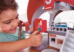Hape Treinstation Grand City Station -Hape || BIGJIGS || Goki Verkoopwinkel image 658